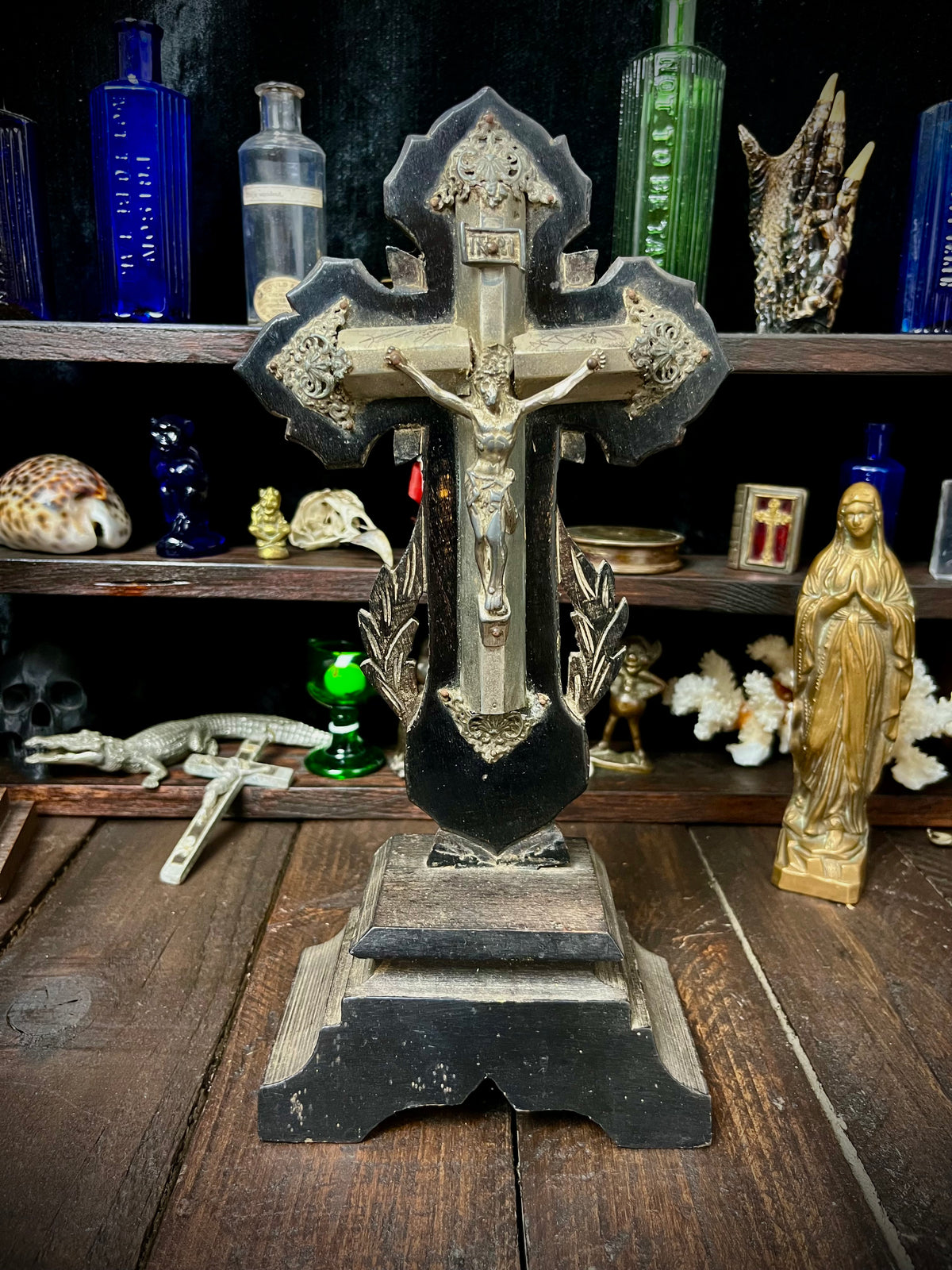 Late Victorian Gothic Revival Standing Altar Crucifix – Continental, c.1885–1915