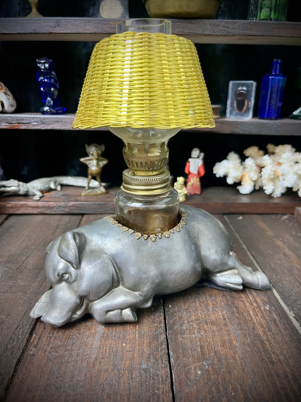 Vintage Morton’s Steakhouse “Sleeping Pig” Oil Lamp – Petite Choses USA – c.1980s